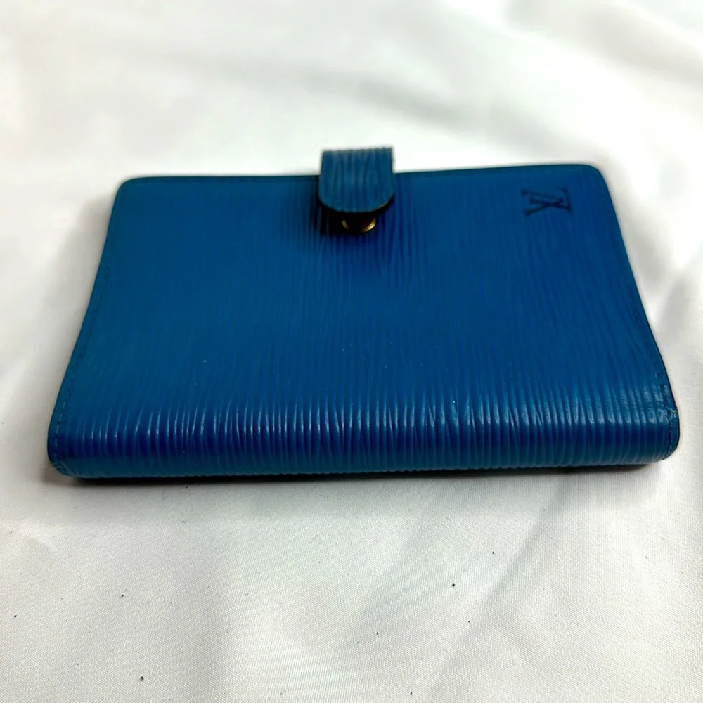 Louis Vuitton Ring Agenda Cover Epi Blue Leather PM